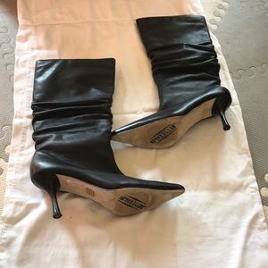 Mid-Calf Leather Boots w/Scrunches Accent. Sz 9